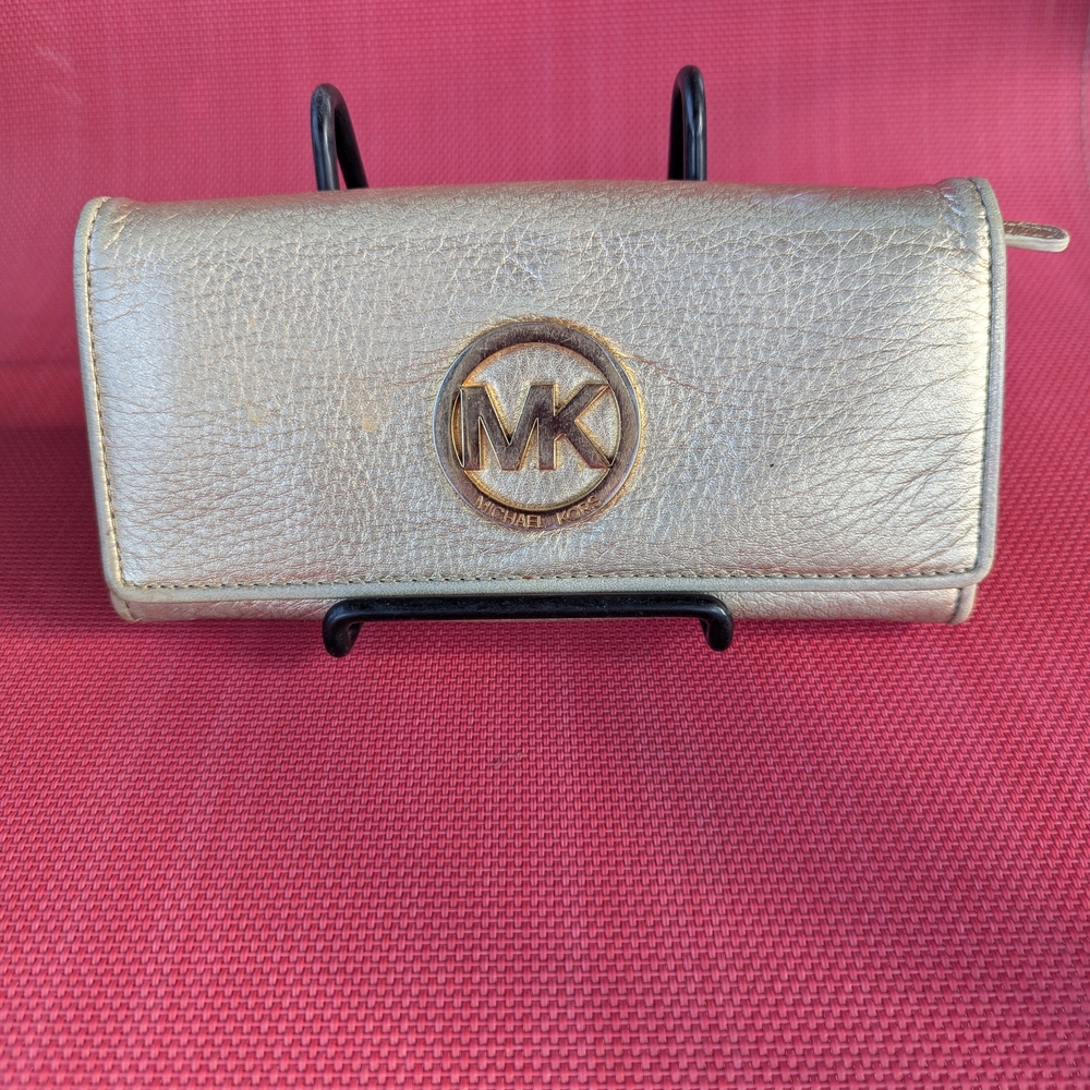 Michael Kors Gold Wallet